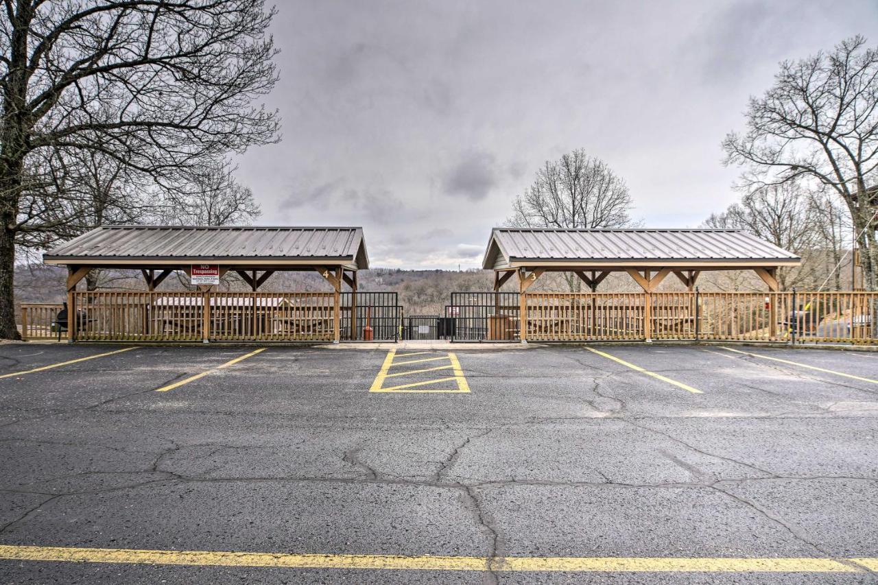 Reed Springs Condo With Furnished Deck And Pool Access Reeds Spring Exterior foto